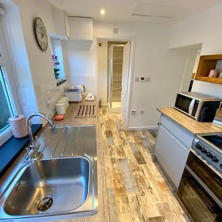 Robin Cottage One Bedroom Cottage Near Perranporth Beach With Parking & Wifi - Robin Cottage Exterior photo