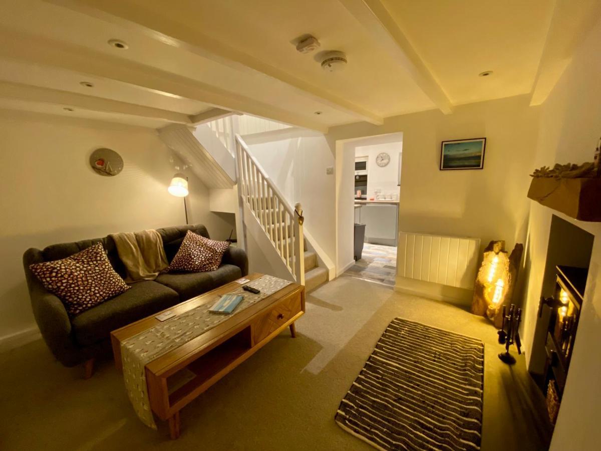 Robin One Bedroom Near With Parking & Wifi - Robin