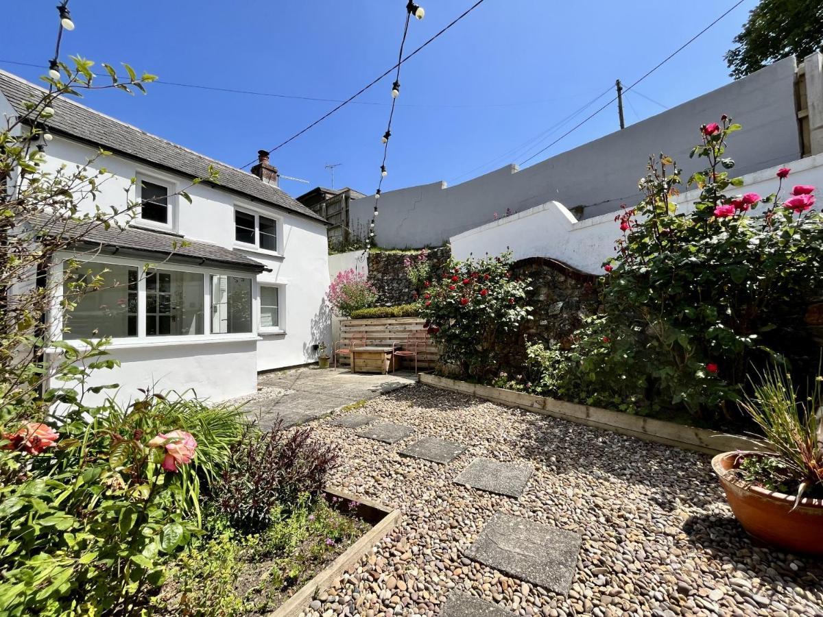 Robin One Bedroom Near With Parking & Wifi - Robin * Perranporth